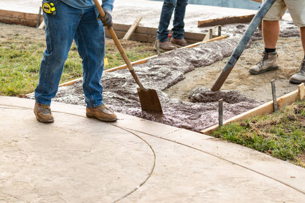 Best Concrete Pool Decks in Willmsburg, IA